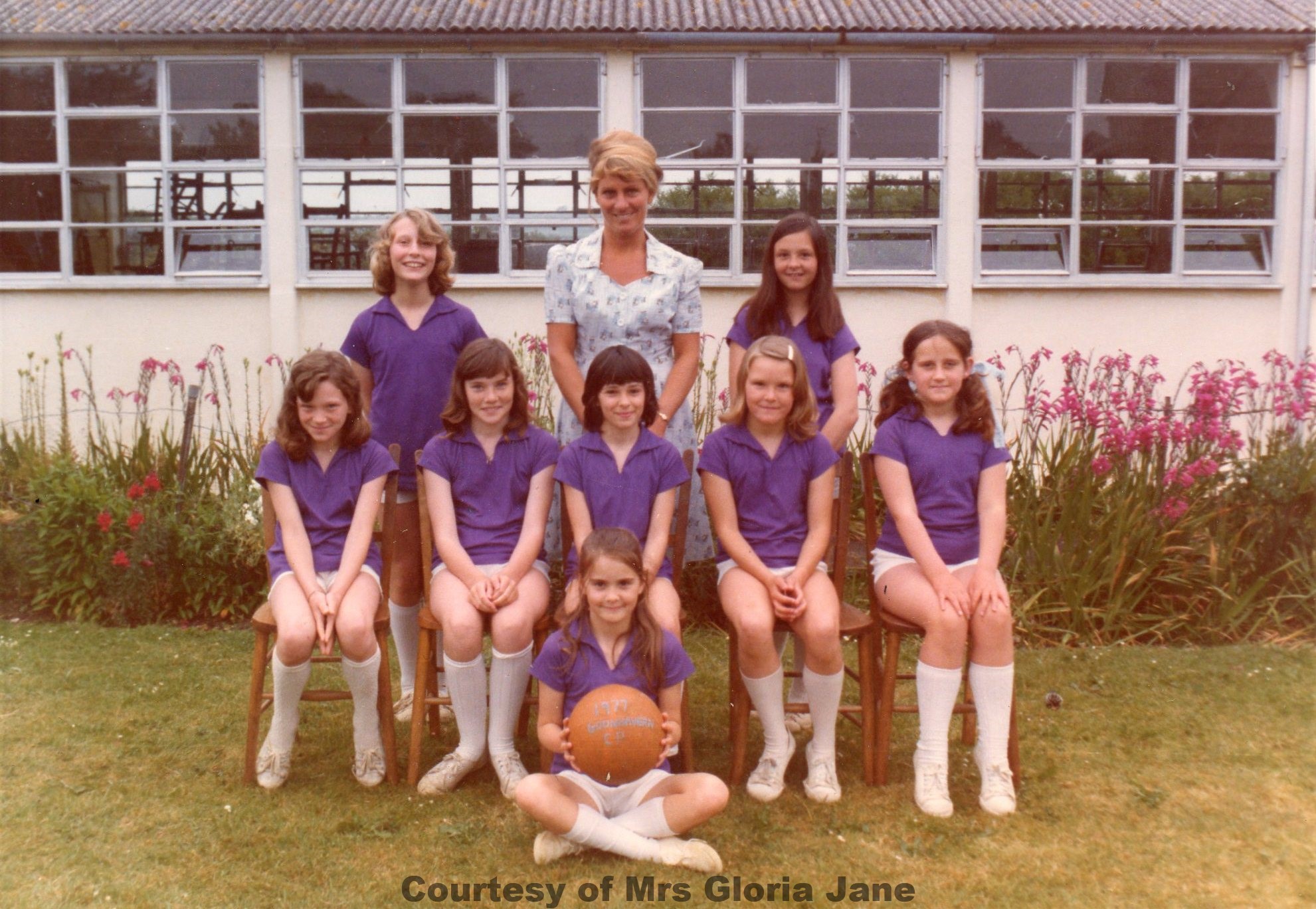 Goonhavern School Netball team 1977